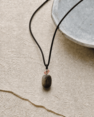 Fire Element Agarwood Pendant | Nanhong Agate & Custom Engraving | TRIYUN - TRIYUN